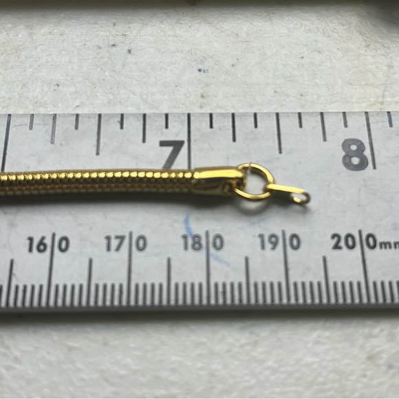 Elegant Gold Tone Snake Chain Bracelet Lux Everyday Elegance Jewelry Accessory - Picture 4 of 5